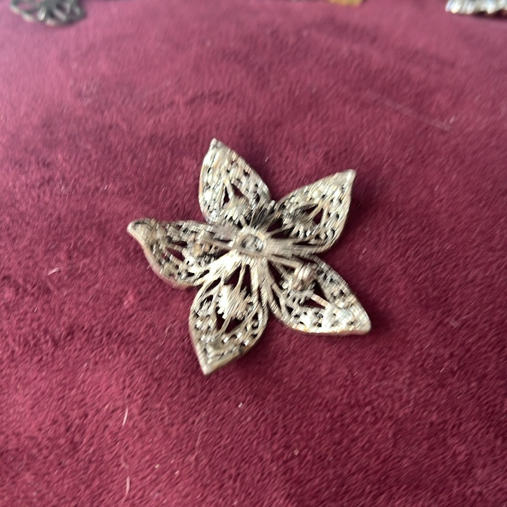 Blue Stone Brooch - Picture 2 of 2